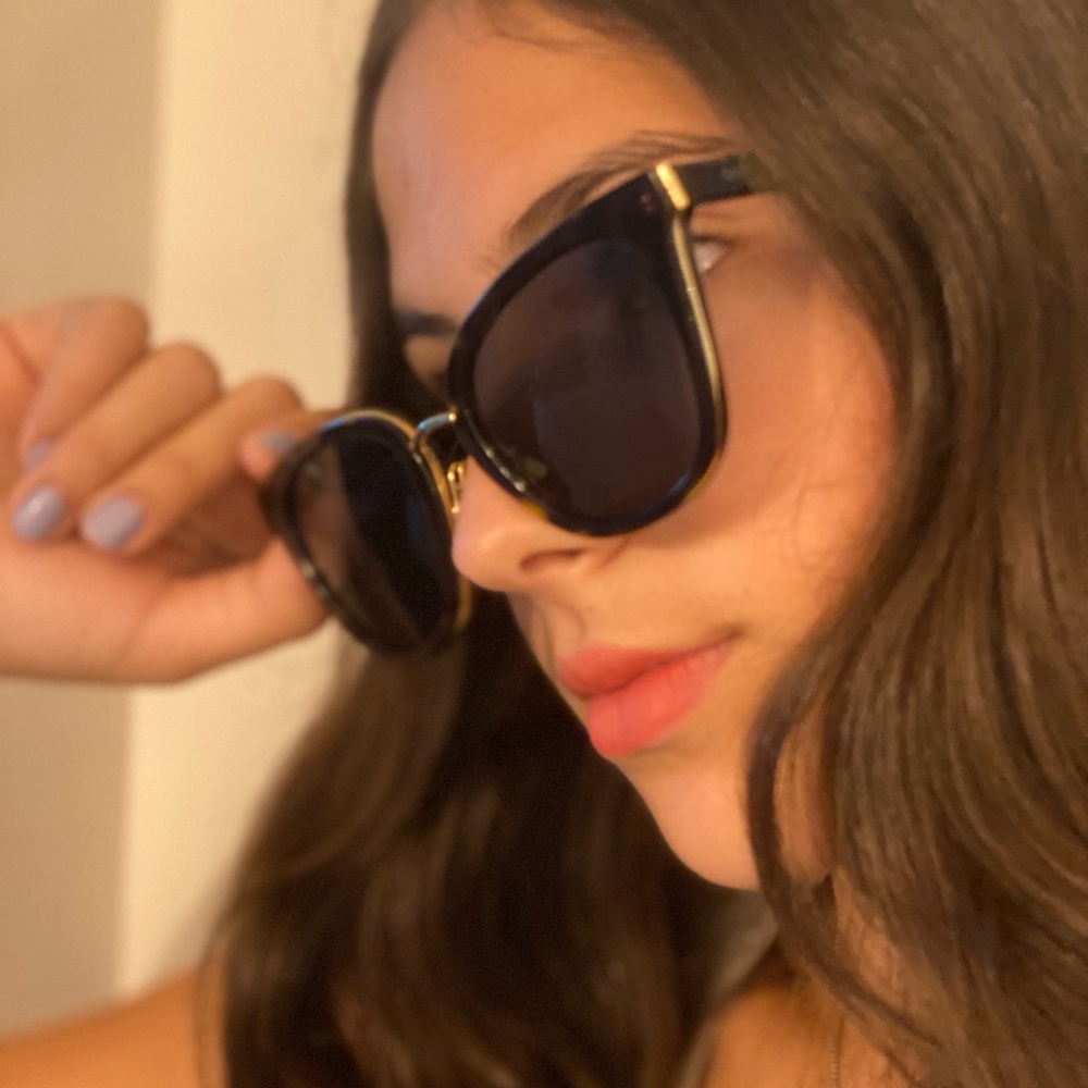 Women’s Sunglasses or prescription eyeglasses. Tortoiseshell.